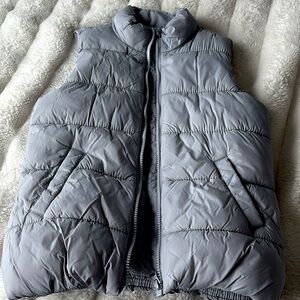 Selling lightly used vest
